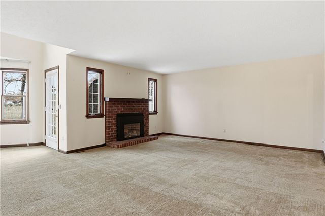 10 Creek Rdg, Pittsford, NY 14534