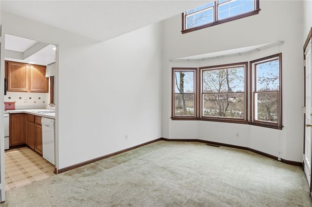 10 Creek Rdg, Pittsford, NY 14534