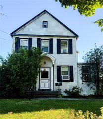 24 Hicks Lane, Great Neck, NY 11024
