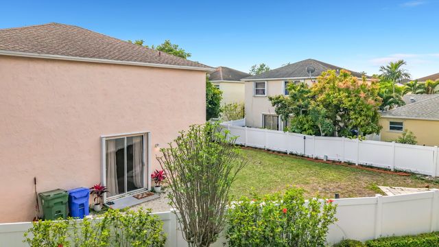 12028 NW 13th Street, Pembroke Pines, FL 33026