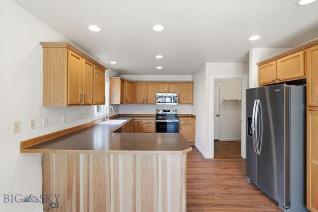 38 E River Rock Road, Belgrade, MT 59714