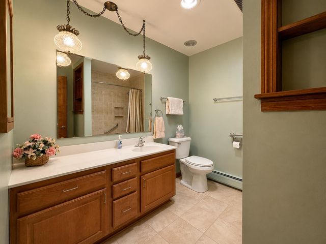 11 Rivendell Drive, Essex Junction, VT 05452