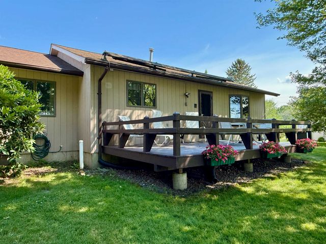 11 Rivendell Drive, Essex Junction, VT 05452