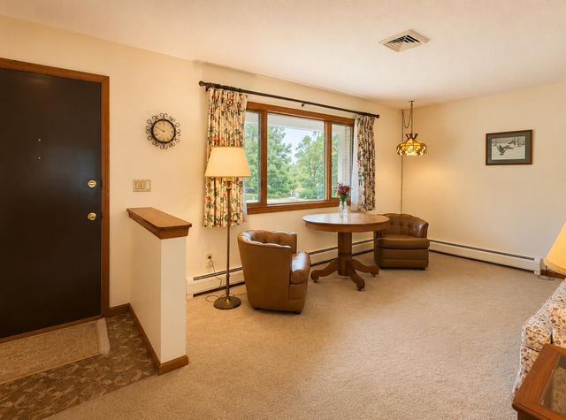 11 Rivendell Drive, Essex Junction, VT 05452