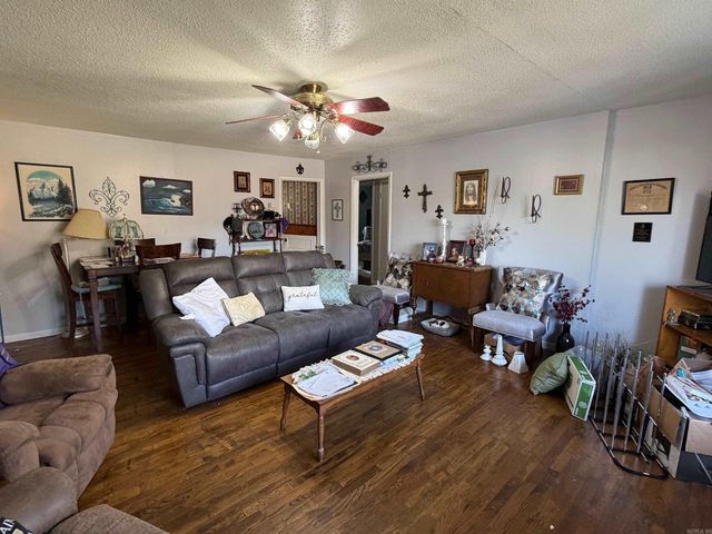 1211 W Quitman Street, Heber Springs, AR 72543