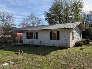 1211 W Quitman Street, Heber Springs, AR 72543
