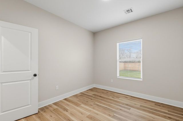 17142 W Lawson Cir, Goddard, KS 67052