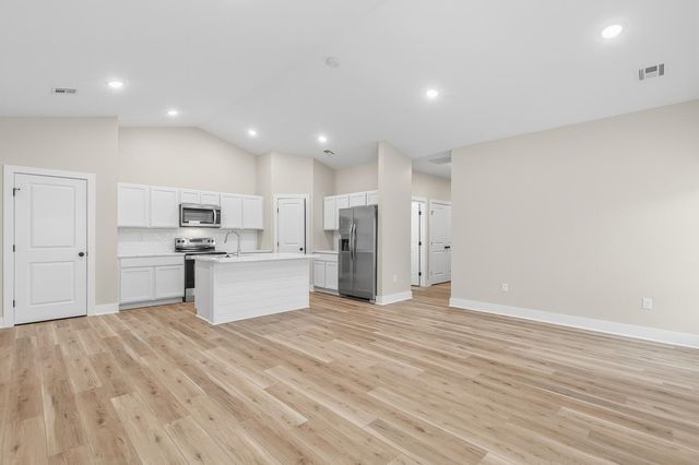 17142 W Lawson Cir, Goddard, KS 67052