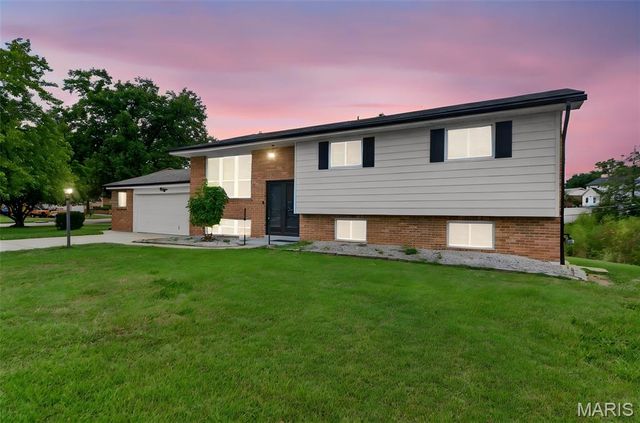 11029 Patrina Court, St Louis, MO 63126