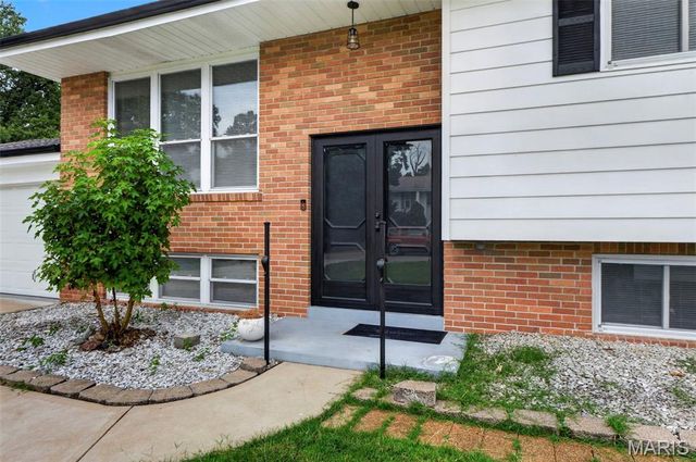 11029 Patrina Court, St Louis, MO 63126