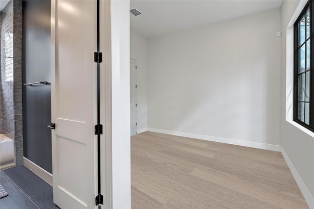 1402 Drake Ave, Austin, TX 78704