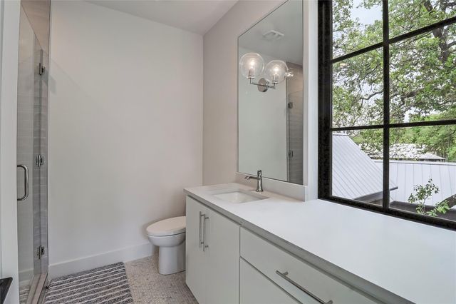 1402 Drake Ave, Austin, TX 78704