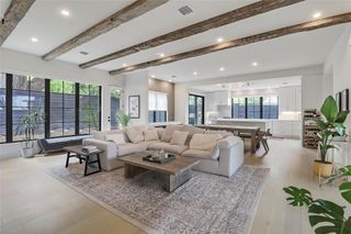 1402 Drake Ave, Austin, TX 78704