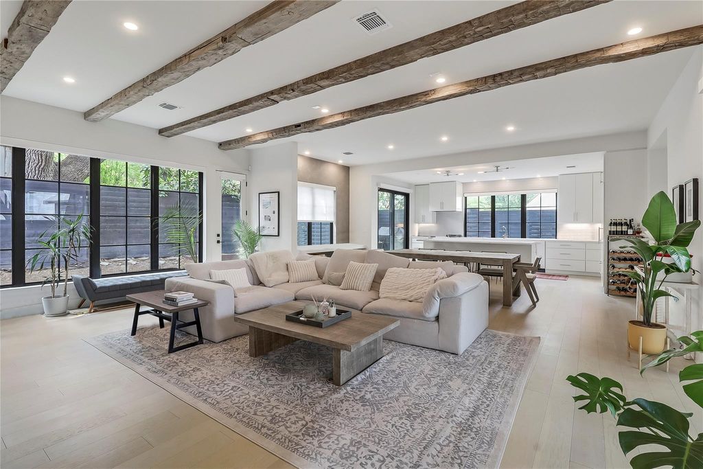 1402 Drake Ave, Austin, TX 78704