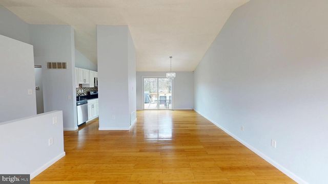 7701 IVY OAK DR, Gaithersburg, MD 20877