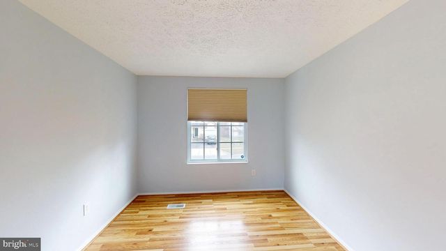 7701 IVY OAK DR, Gaithersburg, MD 20877