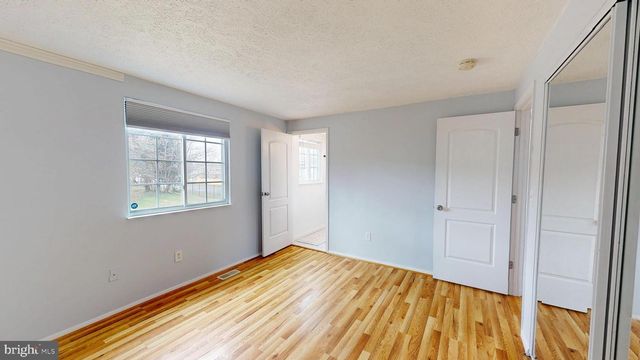 7701 IVY OAK DR, Gaithersburg, MD 20877