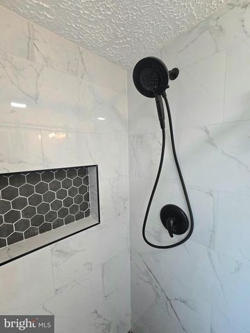 7701 IVY OAK DR, Gaithersburg, MD 20877