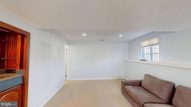 7701 IVY OAK DR, Gaithersburg, MD 20877