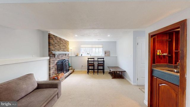 7701 IVY OAK DR, Gaithersburg, MD 20877