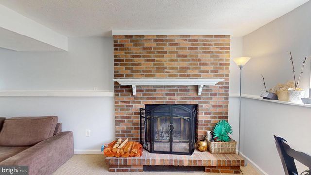 7701 IVY OAK DR, Gaithersburg, MD 20877