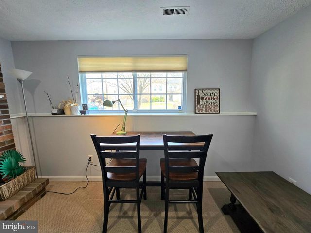 7701 IVY OAK DR, Gaithersburg, MD 20877