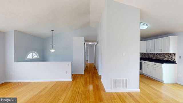 7701 IVY OAK DR, Gaithersburg, MD 20877