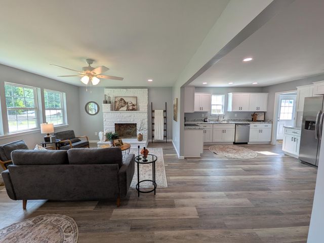 141 Redwood Avenue, Dayton, TN 37321