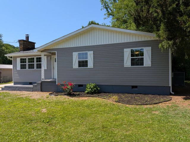141 Redwood Avenue, Dayton, TN 37321