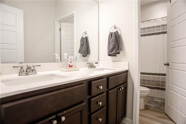 5329 Fox Hill Lane, Oakwood, GA 30566