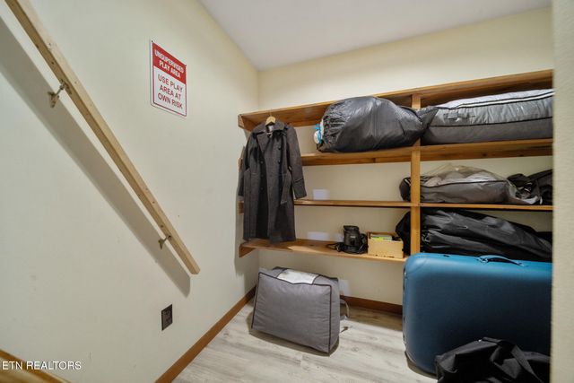 1139 Glades Rd, Gatlinburg, TN 37738