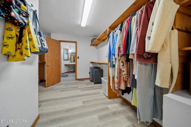 1139 Glades Rd, Gatlinburg, TN 37738