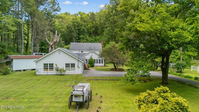 1139 Glades Rd, Gatlinburg, TN 37738