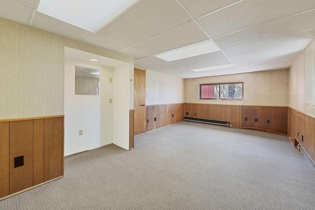 327 Krattley Lane, Hudson, WI 54016