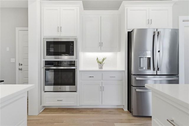 17235 S Allman Road, Olathe, KS 66062