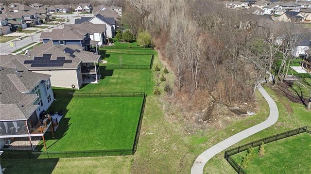 17235 S Allman Road, Olathe, KS 66062