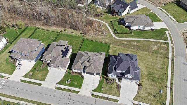 17235 S Allman Road, Olathe, KS 66062