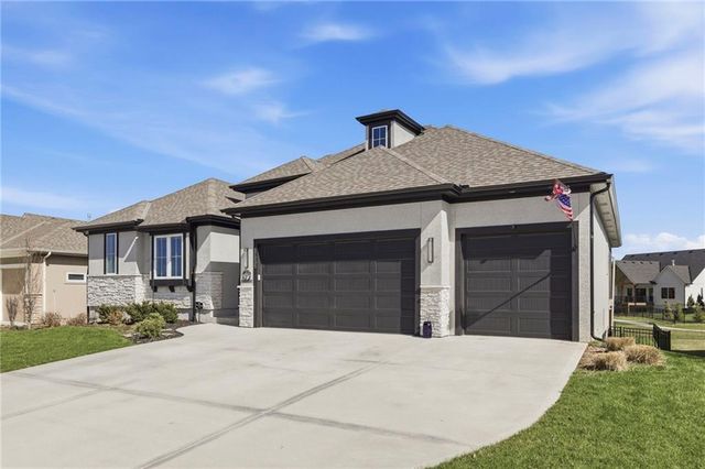 17235 S Allman Road, Olathe, KS 66062