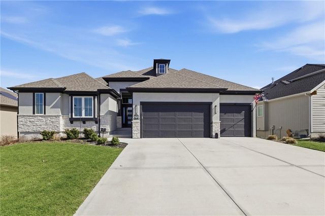 17235 S Allman Road, Olathe, KS 66062