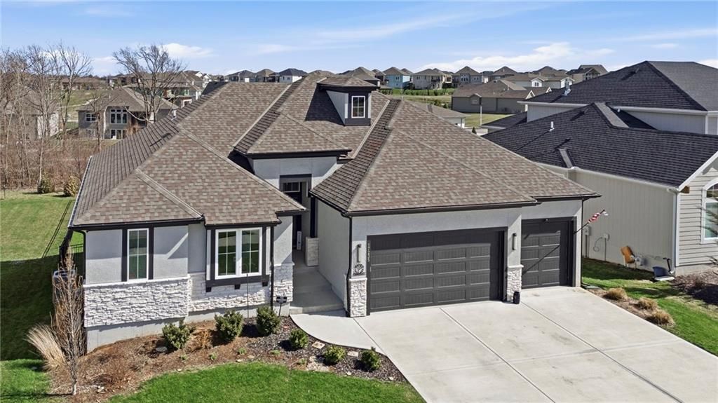 17235 S Allman Road, Olathe, KS 66062