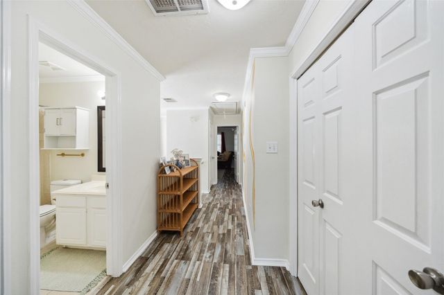 38 Wineberry Place, The Woodlands, TX 77382