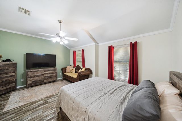 38 Wineberry Place, The Woodlands, TX 77382