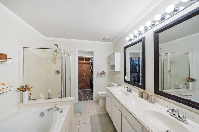 38 Wineberry Place, The Woodlands, TX 77382