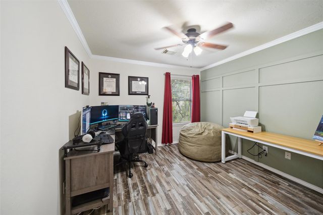 38 Wineberry Place, The Woodlands, TX 77382