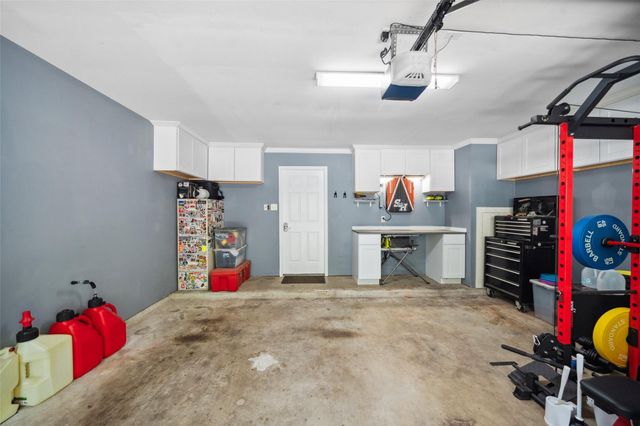 38 Wineberry Place, The Woodlands, TX 77382