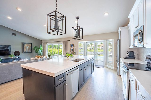 12657 White Coral Drive, Wellington, FL 33414