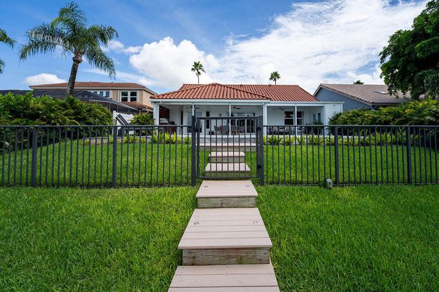 12657 White Coral Drive, Wellington, FL 33414