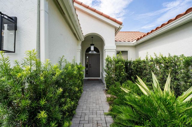 12657 White Coral Drive, Wellington, FL 33414