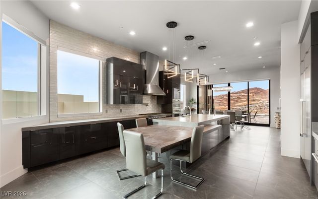 668 Dragon Peak Drive, Henderson, NV 89012