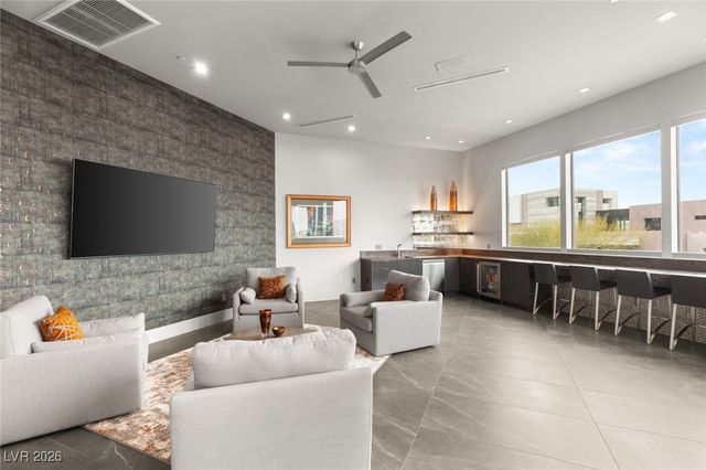 668 Dragon Peak Drive, Henderson, NV 89012